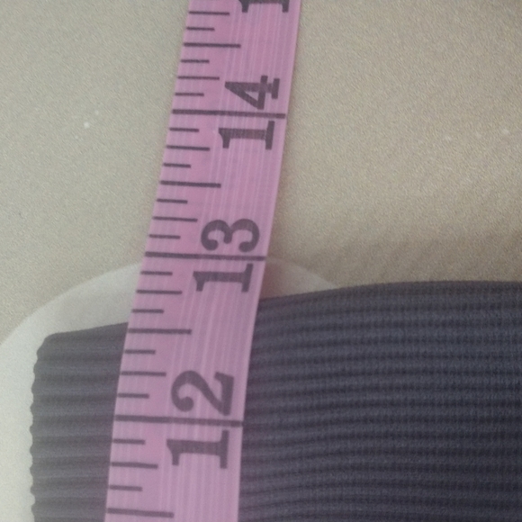 Fabletics cropped leggings. Size S - Picture 6 of 8